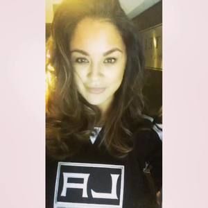 Meet your Posher, Desiree